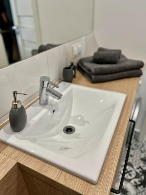 Smart Apartment Ogrodowa Warschau Buitenkant foto