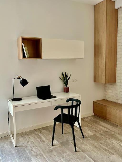 Smart Apartment Ogrodowa Warschau Buitenkant foto