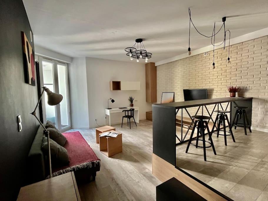 Smart Apartment Ogrodowa Warschau Buitenkant foto